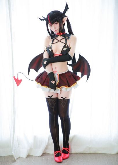 跨下新婚美妇