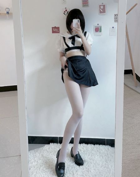 谁和她睡觉了