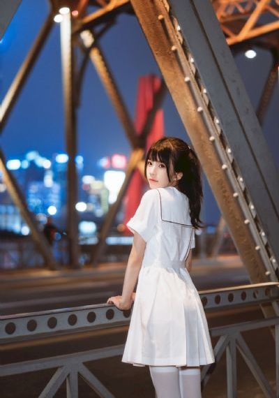 啊噗嗤挺进美妇肥臀啊图片